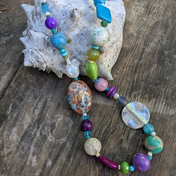 Colorful Beaded Necklace - Picture 11 of 11